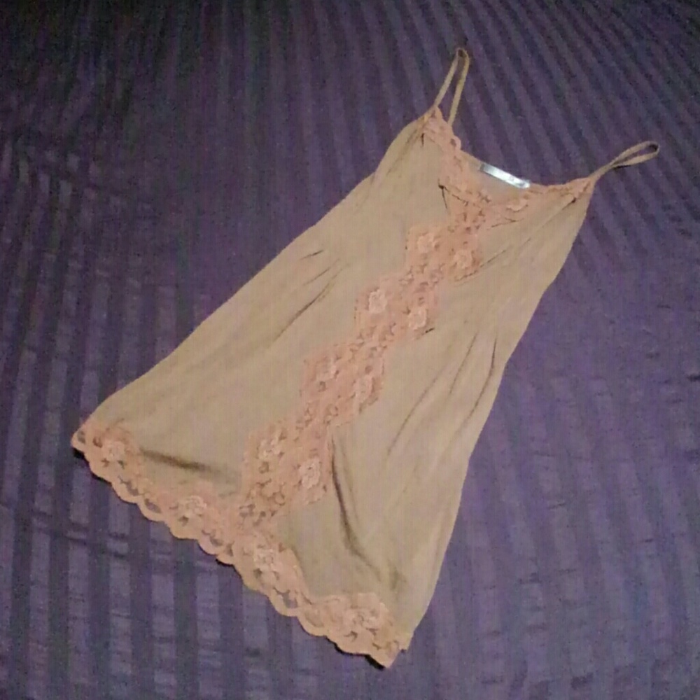 Solemio Lace Trim Camisole Top